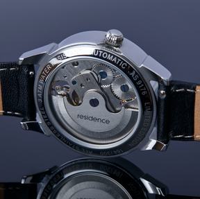 YIN YANG Watch STAR Silver colored 37mm